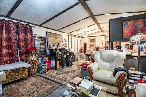 3 Parkview Avenue, Red Deer, AB 