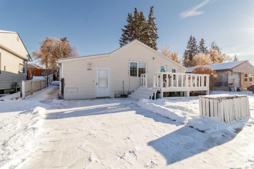 2013 25Th Avenue, Delburne, AB - Outdoor