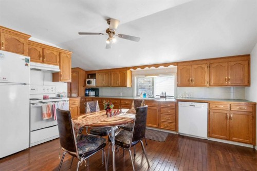 2013 25Th Avenue, Delburne, AB - Indoor Photo Showing Kitchen