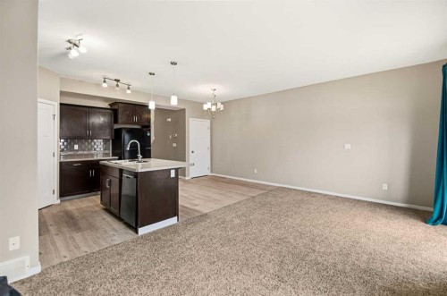 1-5301 Windward Place, Sylvan Lake, AB - Indoor Photo Showing Kitchen