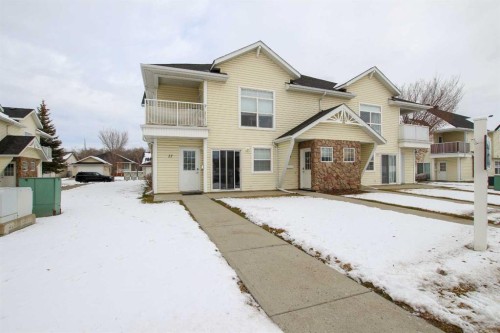 17-33 Jennings Crescent, Red Deer, AB - Outdoor