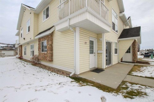 17-33 Jennings Crescent, Red Deer, AB - Outdoor