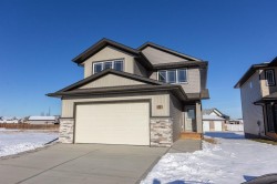 260 Augustus Way  Penhold, AB T0M 1R0