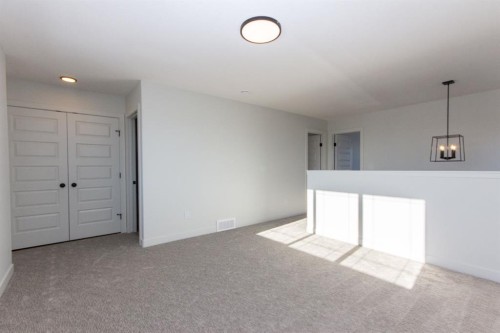 260 Augustus Way, Penhold, AB - Indoor