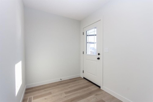 260 Augustus Way, Penhold, AB - Indoor Photo Showing Other Room