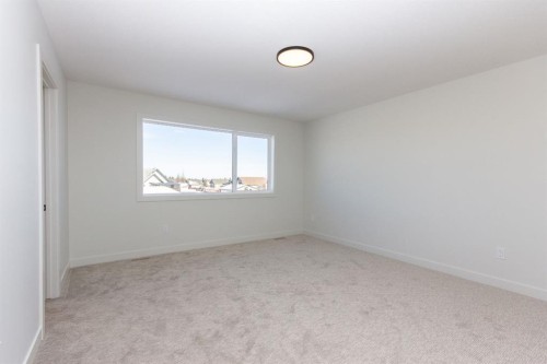 260 Augustus Way, Penhold, AB - Indoor Photo Showing Other Room