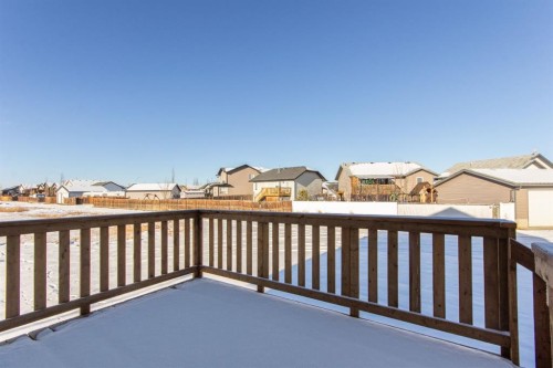 260 Augustus Way, Penhold, AB - Outdoor