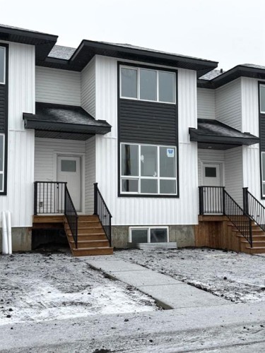 31 Louis Drive  Rural Red Deer County, AB T4E 3E5