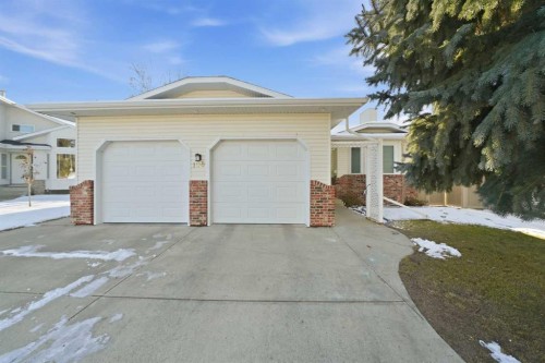 108 Dunham Close, Red Deer, AB - Outdoor