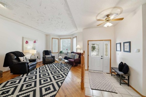 108 Dunham Close, Red Deer, AB - Indoor Photo Showing Living Room