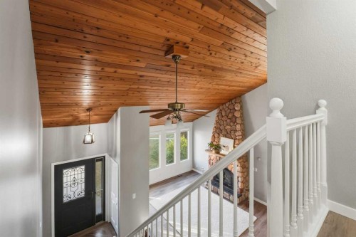 30 Comfort Close, Red Deer, AB - Indoor Photo Showing Other Room