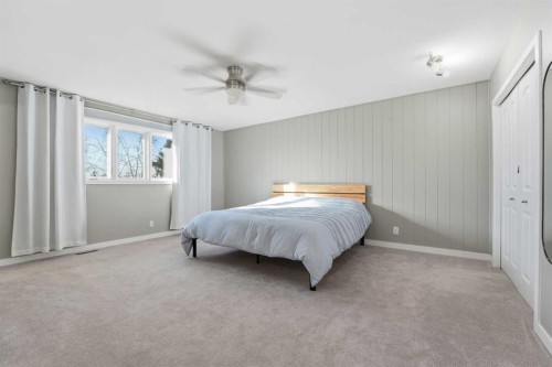 30 Comfort Close, Red Deer, AB - Indoor Photo Showing Bedroom