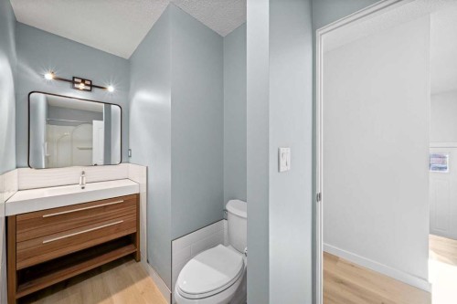 29 Overdown Drive, Red Deer, AB - Indoor Photo Showing Bathroom