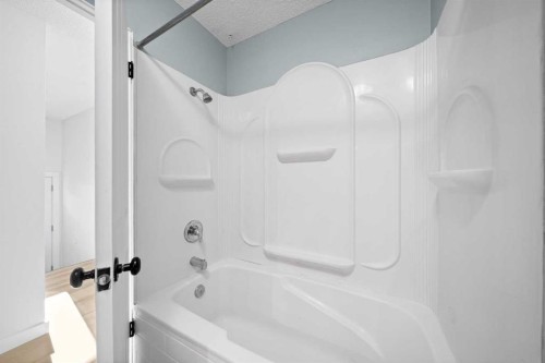 29 Overdown Drive, Red Deer, AB - Indoor Photo Showing Bathroom