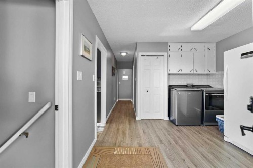 4802 51 Avenue, Strome, AB - Indoor