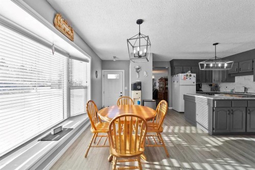 4802 51 Avenue, Strome, AB - Indoor