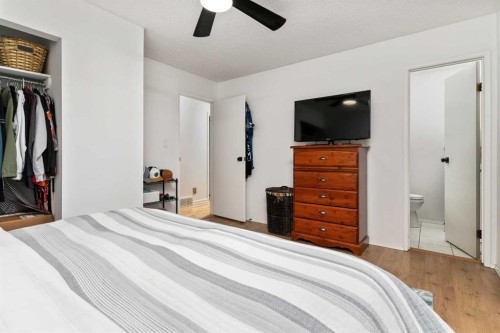 6603 Marler Dr, Camrose, AB - Indoor Photo Showing Bedroom