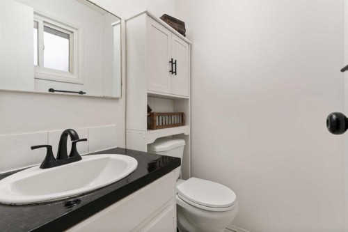 6603 Marler Dr, Camrose, AB - Indoor Photo Showing Bathroom