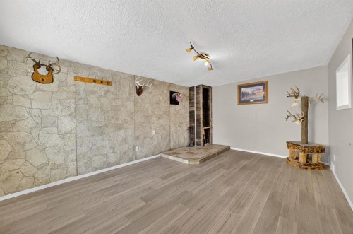220 5 Street Nw, Sundre, AB - Indoor Photo Showing Other Room