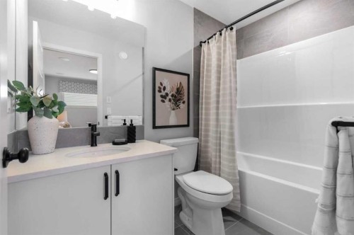 541 Bridgeport Street, Chestermere, AB - Indoor Photo Showing Bathroom
