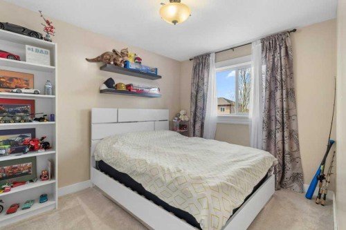 20 Oakfield Close, Red Deer, AB - Indoor Photo Showing Bedroom