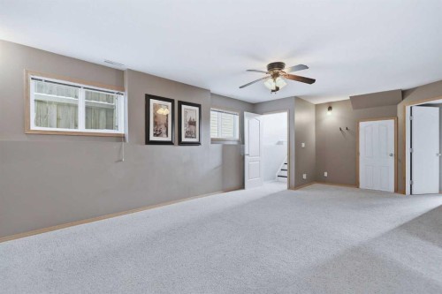 256 Deschner Close, Red Deer, AB - Indoor Photo Showing Other Room