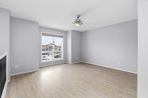 256 Deschner Close, Red Deer, AB - Indoor Photo Showing Other Room