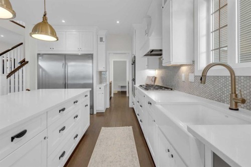 60 Thompson Crescent, Red Deer, AB - Indoor Photo Showing Kitchen With Upgraded Kitchen