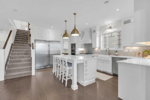 60 Thompson Crescent, Red Deer, AB - Indoor Photo Showing Kitchen With Upgraded Kitchen