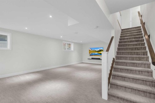 60 Thompson Crescent, Red Deer, AB - Indoor Photo Showing Other Room