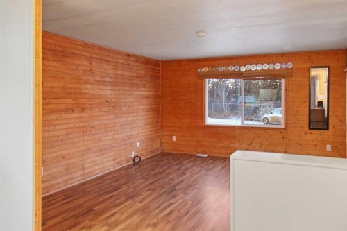 4-4504 41 Street, Camrose, AB 