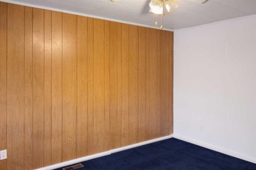 4-4504 41 Street, Camrose, AB 