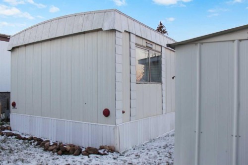 4-4504 41 Street, Camrose, AB 