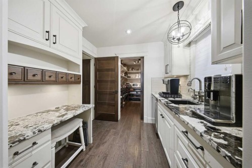 24 Sagewood Close, Red Deer, AB - Indoor Photo Showing Kitchen With Upgraded Kitchen