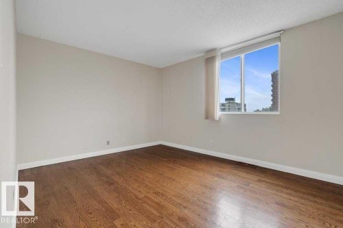 1012-11307 99 Avenue Nw, Edmonton, AB - Indoor Photo Showing Other Room