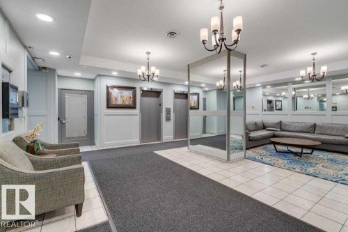 1012-11307 99 Avenue Nw, Edmonton, AB - Indoor Photo Showing Other Room