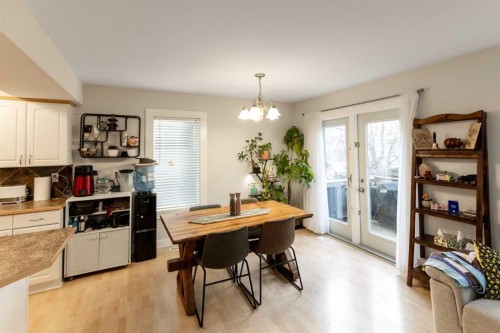 5032 47 Street, Sylvan Lake, AB - Indoor