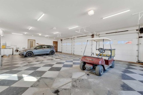 28012 Township Road 394, Rural Lacombe County, AB - Indoor Photo Showing Garage