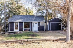 4523 48 Street  Sylvan Lake, AB T4S 1L4