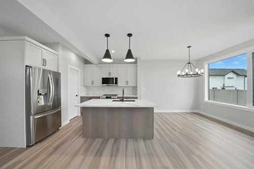 45 Thorkman Avenue, Red Deer, AB - Indoor Photo Showing Kitchen With Upgraded Kitchen