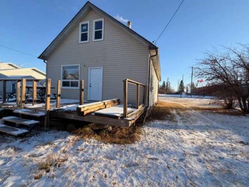 4832 49 Street, Hardisty, AB - Outdoor