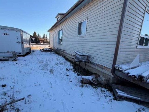4832 49 Street, Hardisty, AB - Outdoor With Exterior