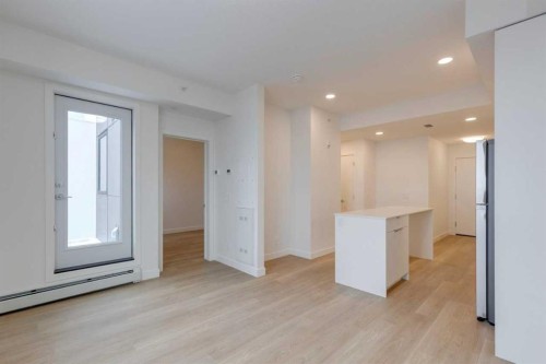 2607-8500 19 Avenue Se, Calgary, AB - Indoor