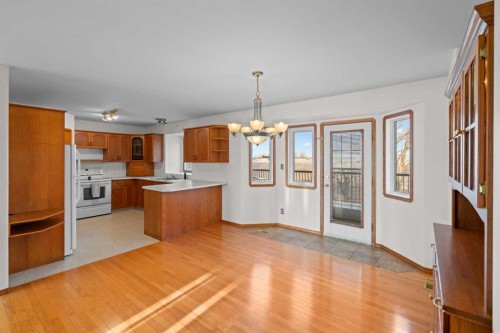 6502 55 Avenue, Camrose, AB - Indoor Photo Showing Kitchen