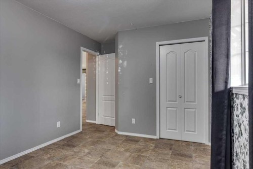 6110 38 Avenue, Stettler, AB - Indoor