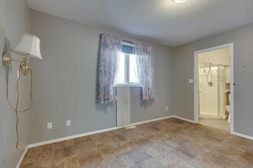 6110 38 Avenue, Stettler, AB - Indoor Photo Showing Other Room