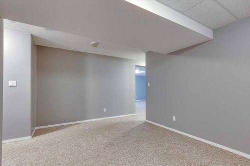 6110 38 Avenue, Stettler, AB - Indoor Photo Showing Other Room