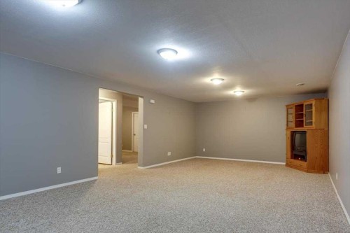6110 38 Avenue, Stettler, AB - Indoor Photo Showing Other Room