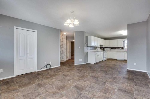 6110 38 Avenue, Stettler, AB - Indoor Photo Showing Kitchen