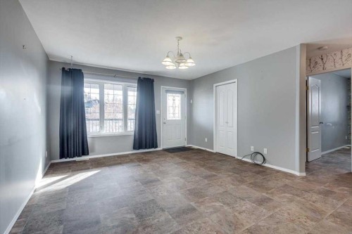 6110 38 Avenue, Stettler, AB - Indoor Photo Showing Other Room